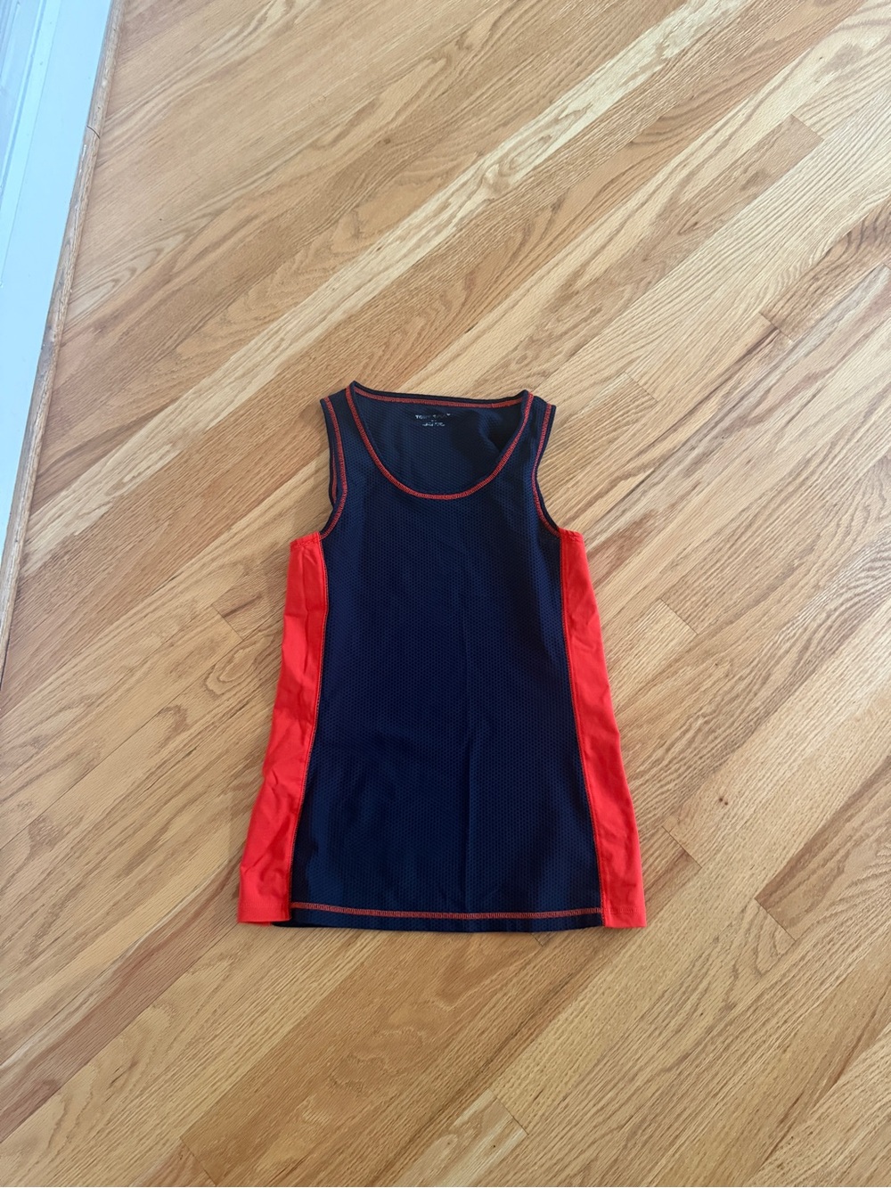 Tory sport Tory Burch workout tank top jersey navy and red
Size M
